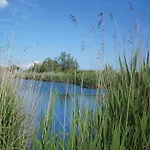 Near Sandy Διαμέρισμα